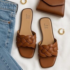a new day – Brown Braided Slide Sandals (Size 8) 🤎
